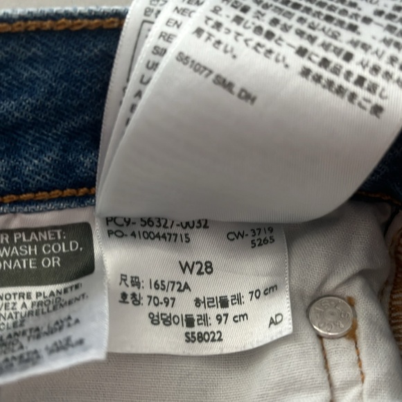 Levi’s 501 Denim Shorts - Picture 6 of 6